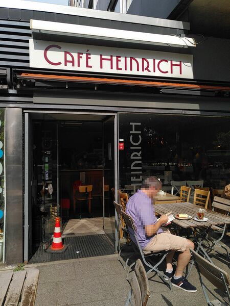 Cafe Heinrich